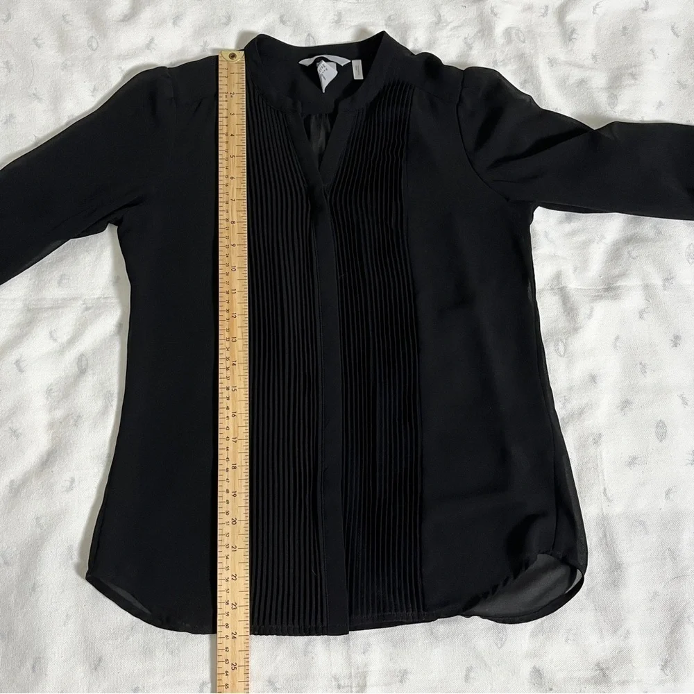 H&M Sheer Black Pleated Pintuck V-Neck Blouse - US Size 4 - Picture 6 of 12